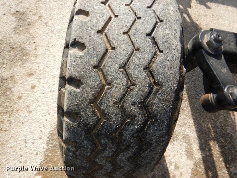 image for item DE0116 2002 New Holland TS100 tractor