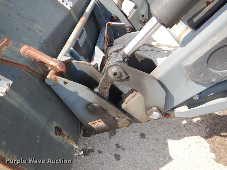 image for item DE0116 2002 New Holland TS100 tractor