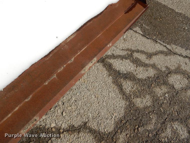 image for item DE0116 2002 New Holland TS100 tractor