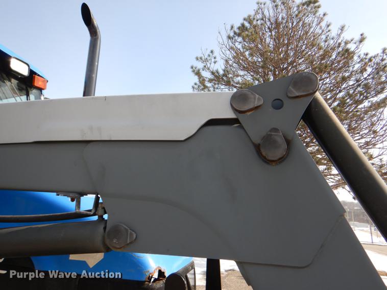 image for item DE0116 2002 New Holland TS100 tractor