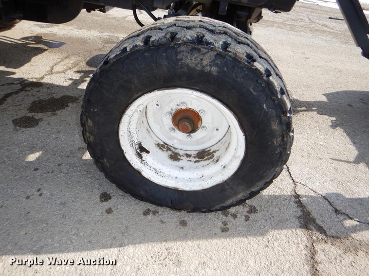 image for item DE0116 2002 New Holland TS100 tractor