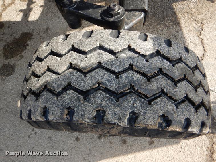 image for item DE0116 2002 New Holland TS100 tractor