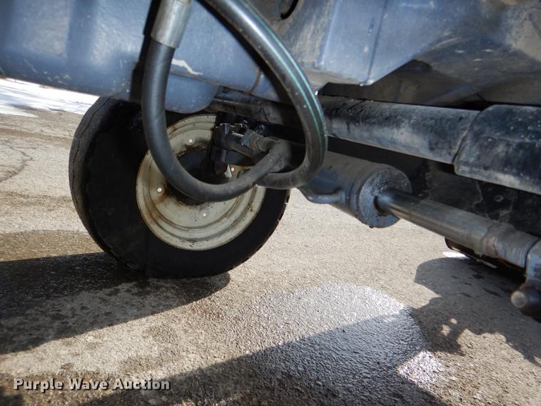 image for item DE0116 2002 New Holland TS100 tractor