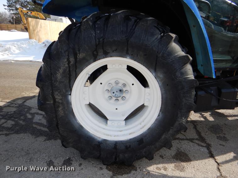 image for item DE0116 2002 New Holland TS100 tractor