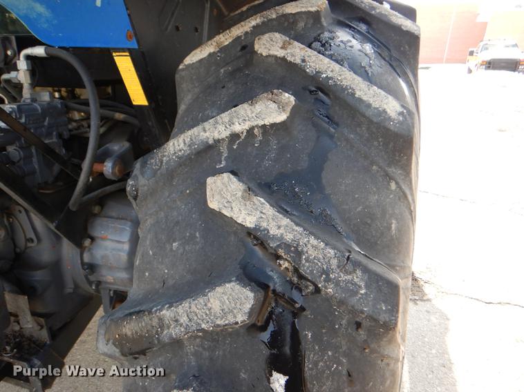 image for item DE0116 2002 New Holland TS100 tractor