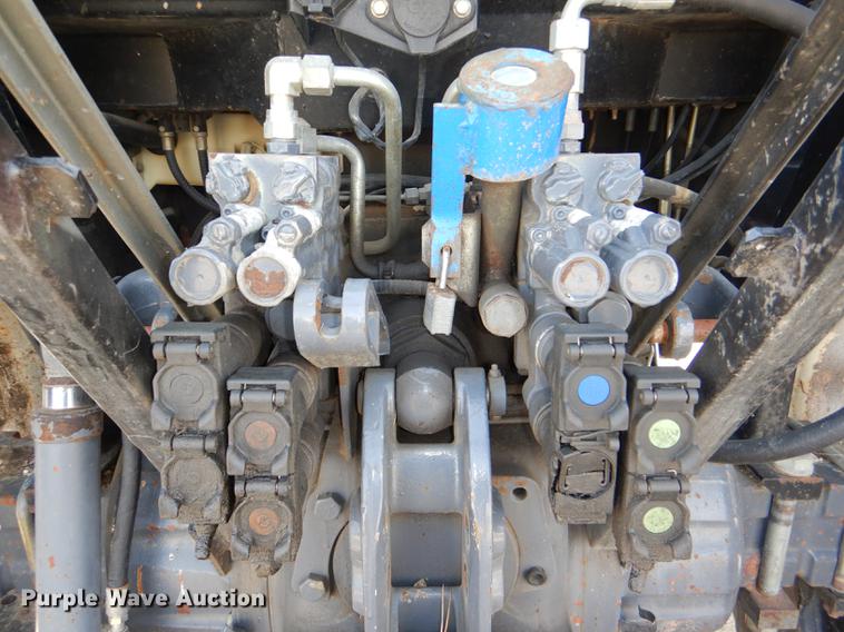 image for item DE0116 2002 New Holland TS100 tractor