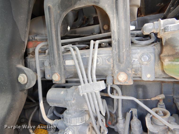 image for item DE0116 2002 New Holland TS100 tractor