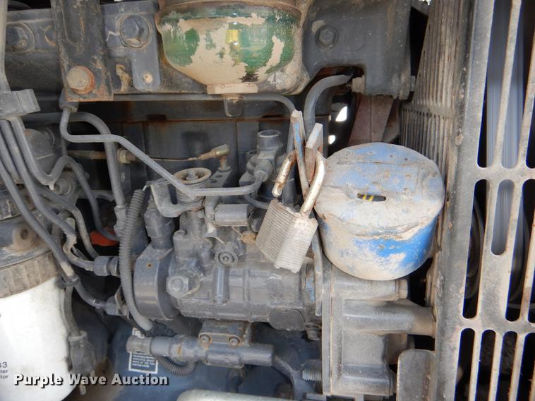 image for item DE0116 2002 New Holland TS100 tractor