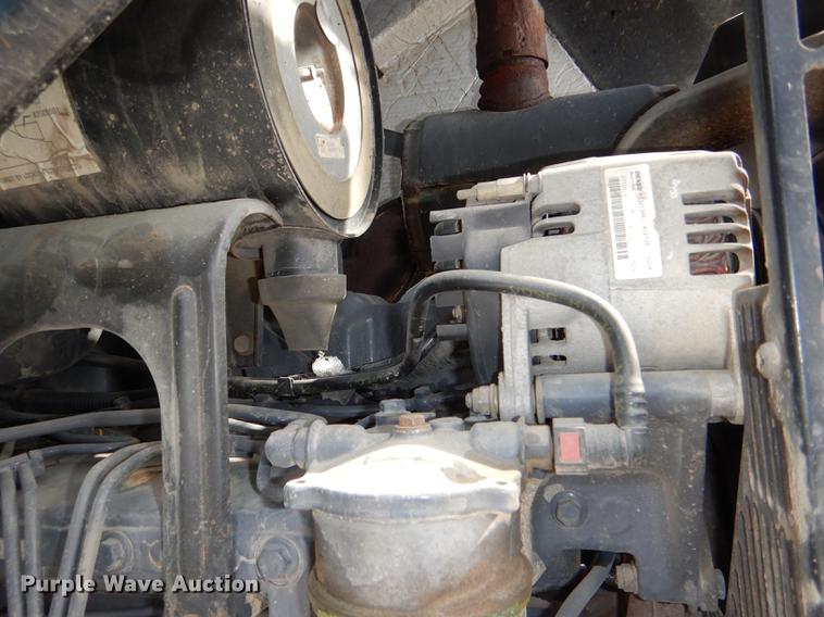 image for item DE0116 2002 New Holland TS100 tractor