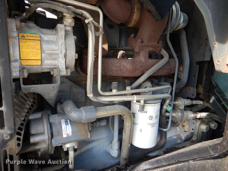 image for item DE0116 2002 New Holland TS100 tractor