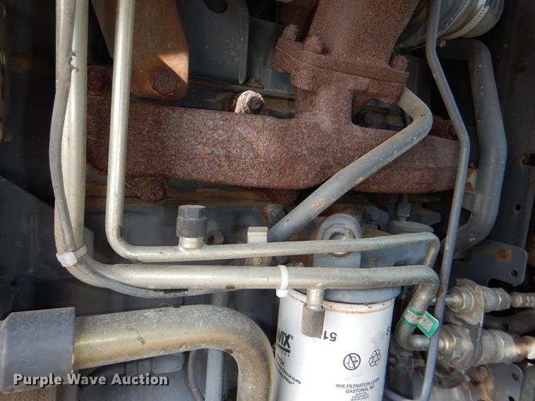 image for item DE0116 2002 New Holland TS100 tractor