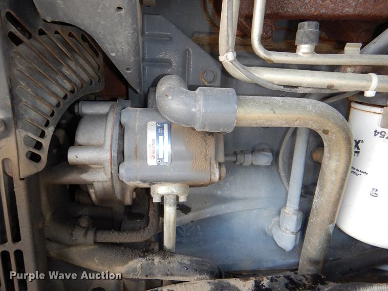 image for item DE0116 2002 New Holland TS100 tractor