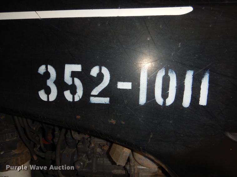 image for item DE0116 2002 New Holland TS100 tractor