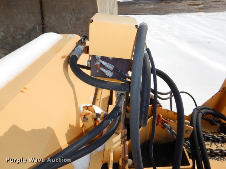 image for item DE0117 2004 MB TKH broom head