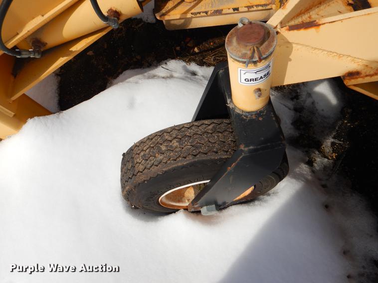 image for item DE0117 2004 MB TKH broom head