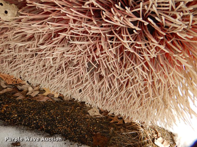 image for item DE0117 2004 MB TKH broom head