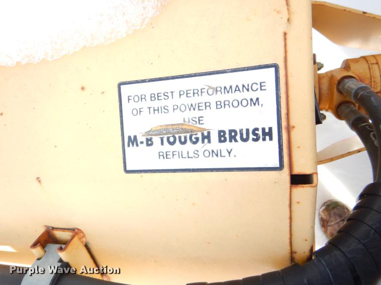 image for item DE0117 2004 MB TKH broom head