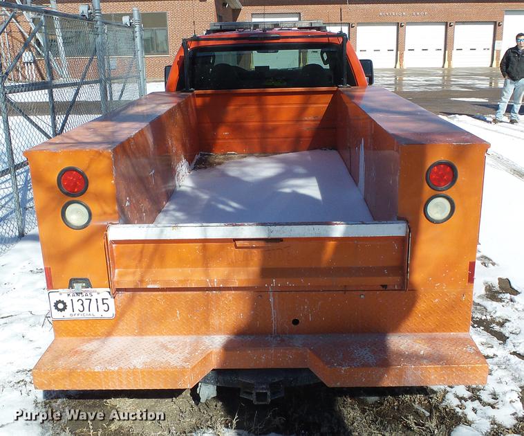 image for item DF2958 2009 Ford F250 Super Duty XL Crew Cab utility bed pickup truck