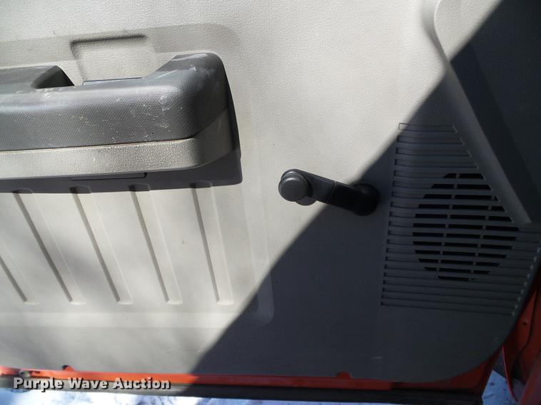 image for item DF2958 2009 Ford F250 Super Duty XL Crew Cab utility bed pickup truck