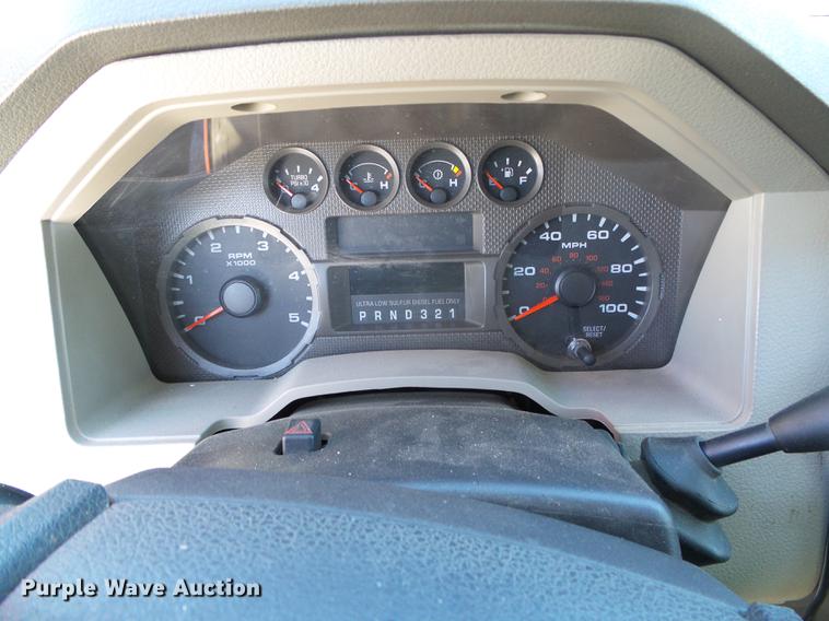 image for item DF2958 2009 Ford F250 Super Duty XL Crew Cab utility bed pickup truck