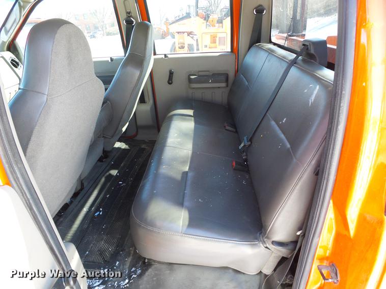 image for item DF2958 2009 Ford F250 Super Duty XL Crew Cab utility bed pickup truck