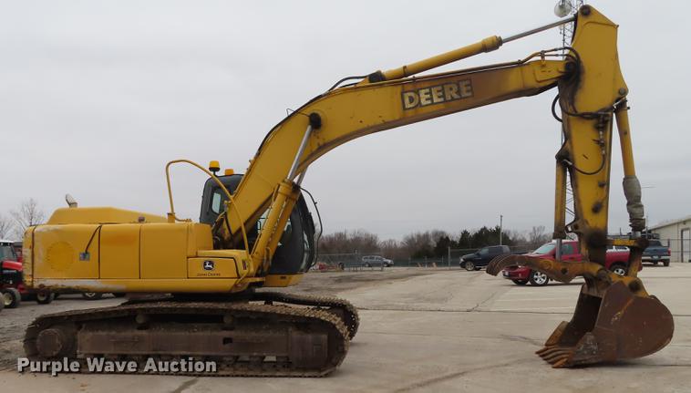 image for item DN9092 2005 John Deere 200C LC excavator
