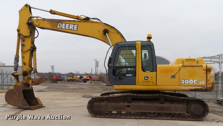 image for item DN9092 2005 John Deere 200C LC excavator