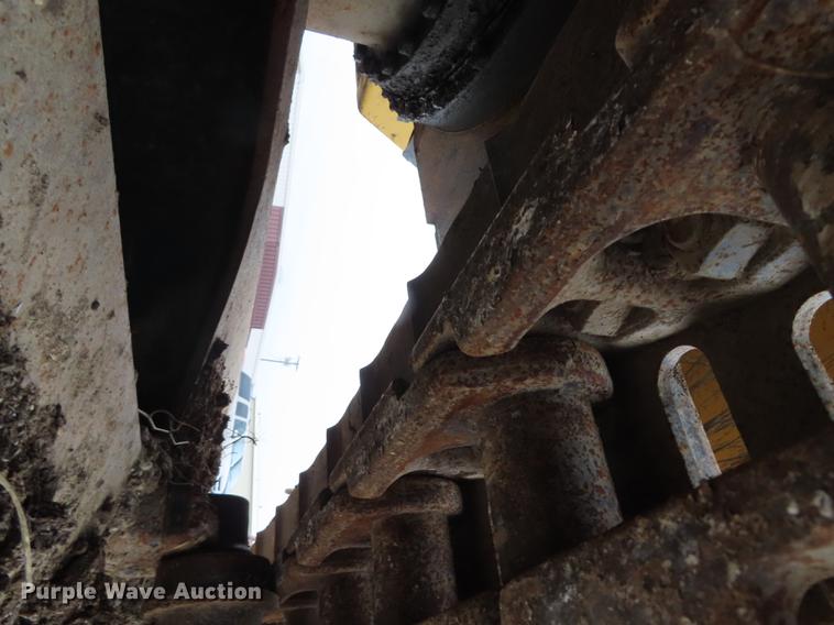 image for item DN9092 2005 John Deere 200C LC excavator