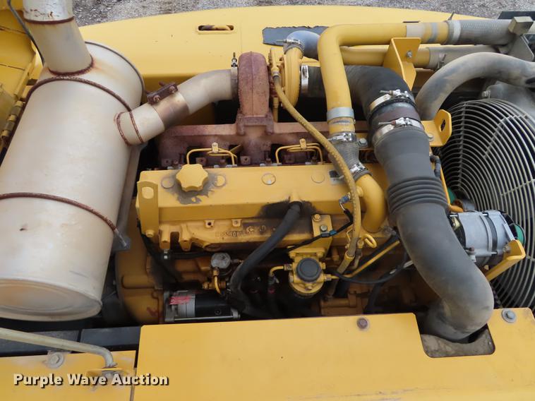 image for item DN9092 2005 John Deere 200C LC excavator