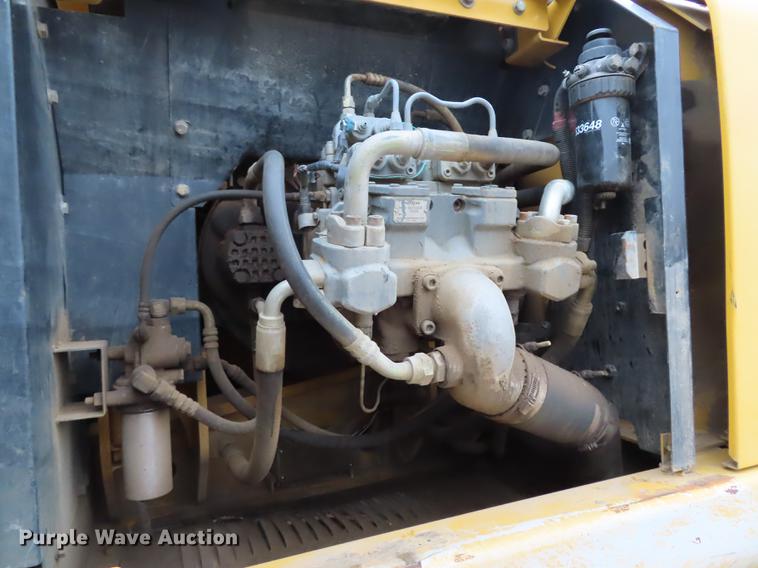 image for item DN9092 2005 John Deere 200C LC excavator