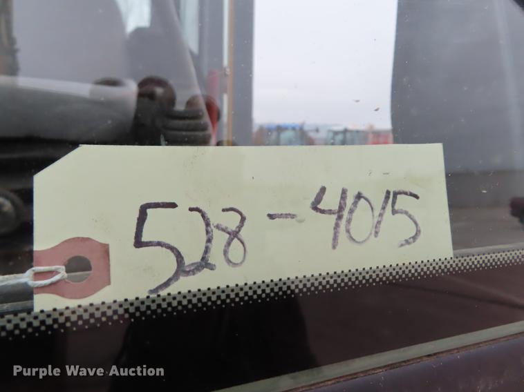 image for item DN9092 2005 John Deere 200C LC excavator