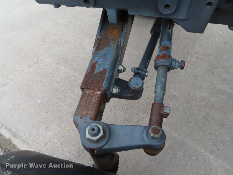 image for item DN9093 2002 New Holland TS100 tractor