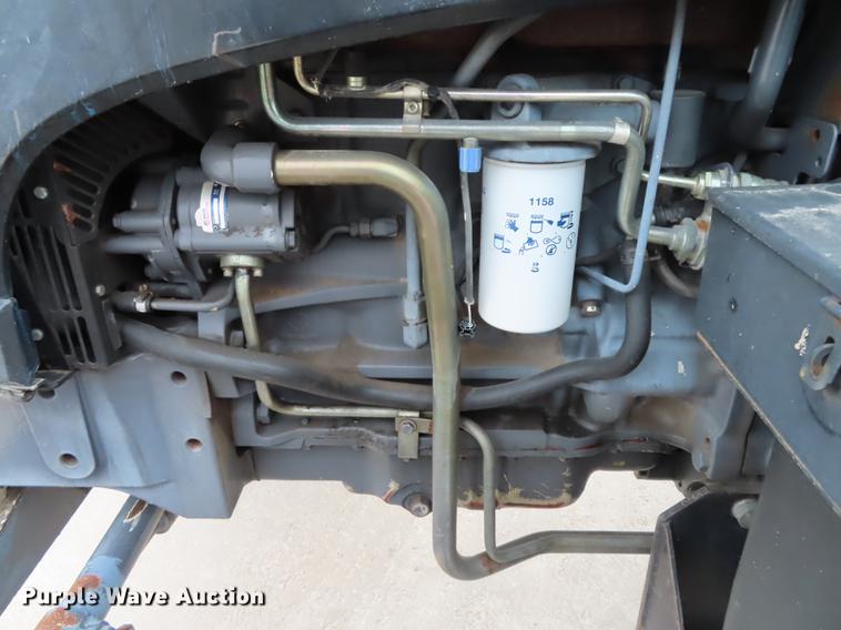 image for item DN9093 2002 New Holland TS100 tractor