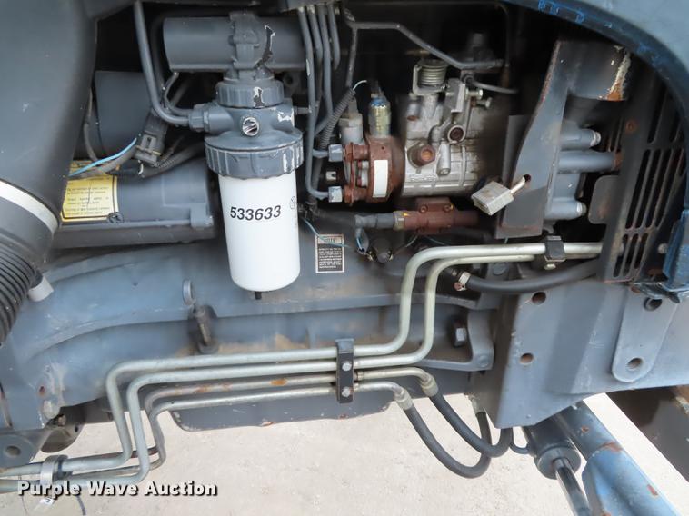 image for item DN9093 2002 New Holland TS100 tractor