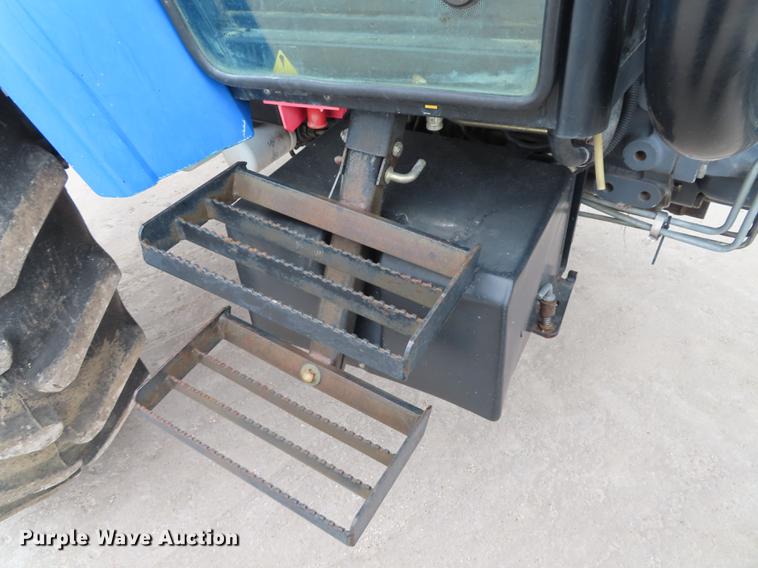 image for item DN9093 2002 New Holland TS100 tractor