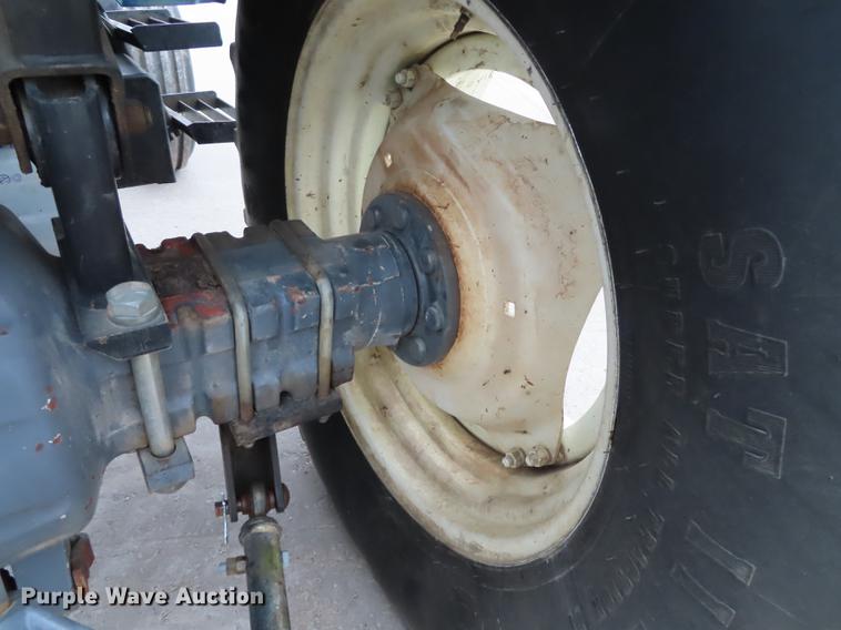 image for item DN9093 2002 New Holland TS100 tractor