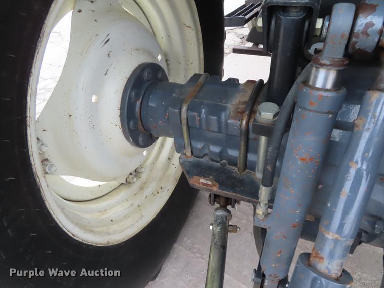 image for item DN9093 2002 New Holland TS100 tractor