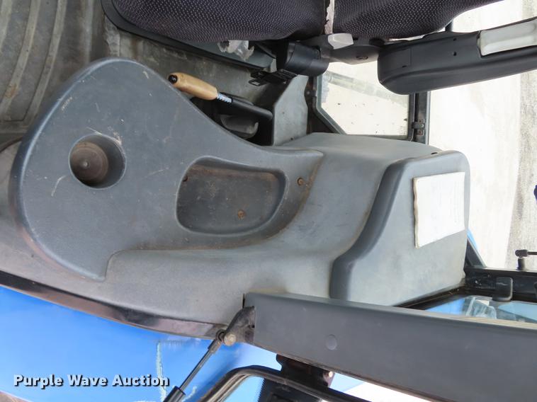 image for item DN9093 2002 New Holland TS100 tractor