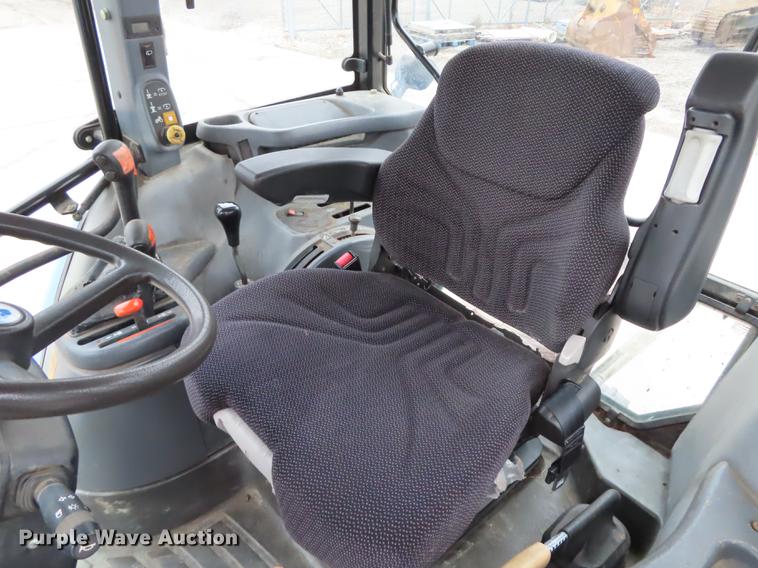 image for item DN9093 2002 New Holland TS100 tractor