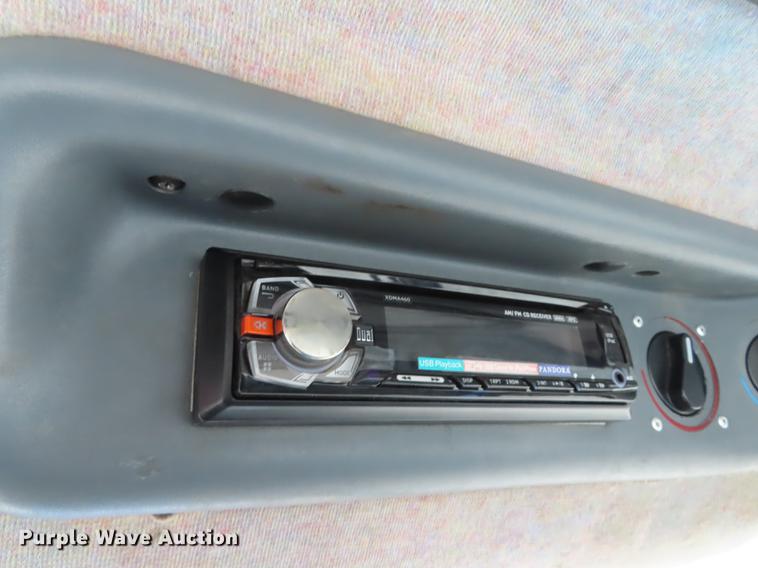 image for item DN9093 2002 New Holland TS100 tractor