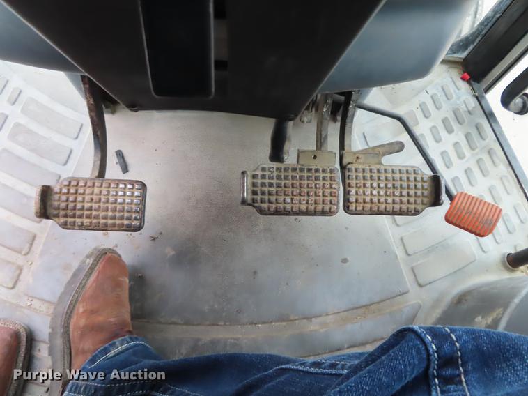 image for item DN9093 2002 New Holland TS100 tractor