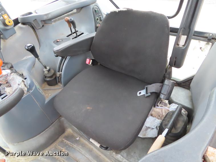 image for item DN9094 2002 New Holland TS100 tractor