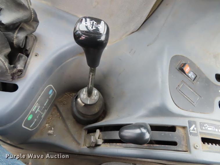 image for item DN9094 2002 New Holland TS100 tractor