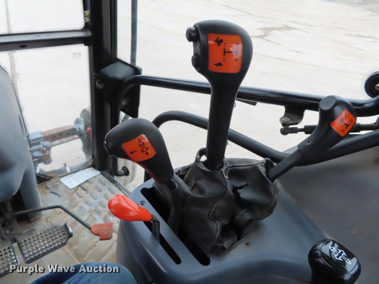 image for item DN9094 2002 New Holland TS100 tractor