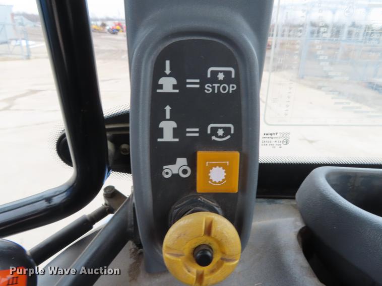 image for item DN9094 2002 New Holland TS100 tractor