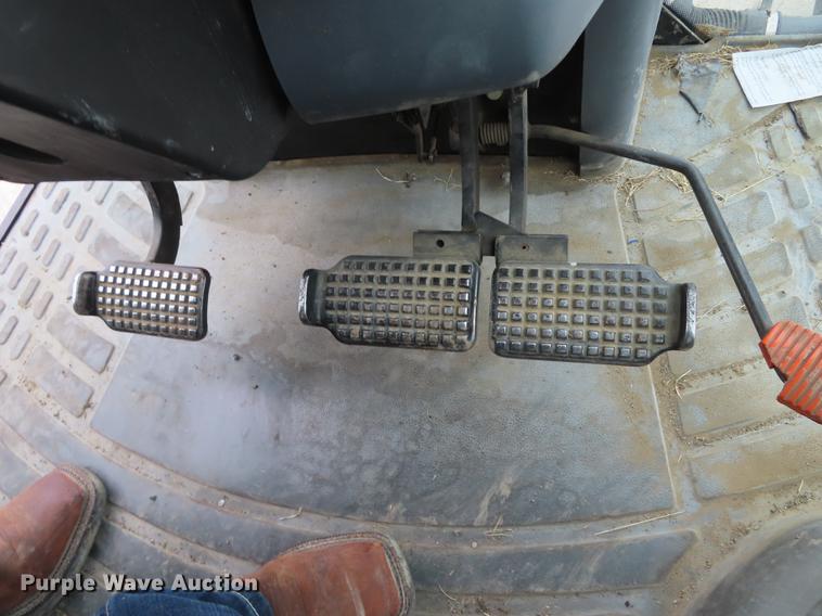 image for item DN9094 2002 New Holland TS100 tractor