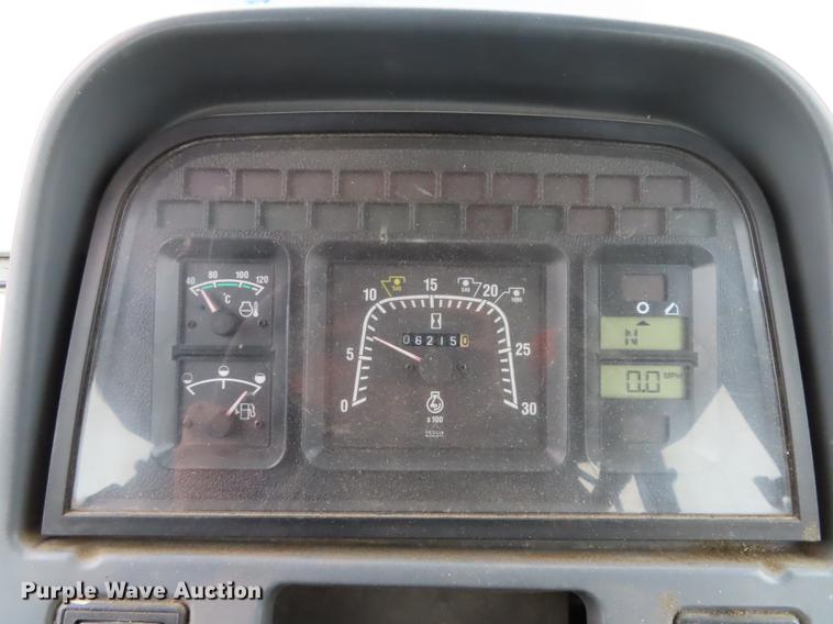 image for item DN9094 2002 New Holland TS100 tractor