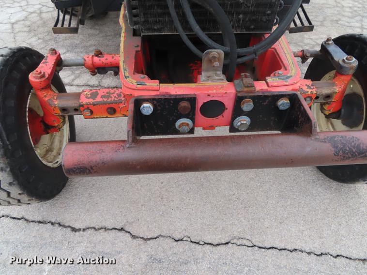 image for item DN9095 2000 New Holland TS100 tractor