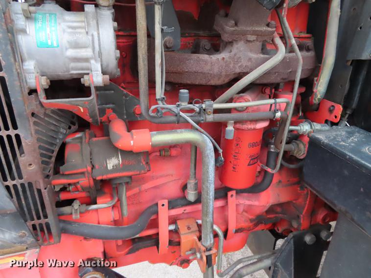 image for item DN9095 2000 New Holland TS100 tractor