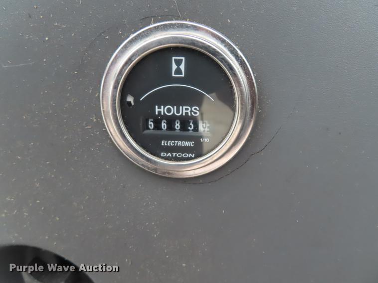 image for item DN9095 2000 New Holland TS100 tractor